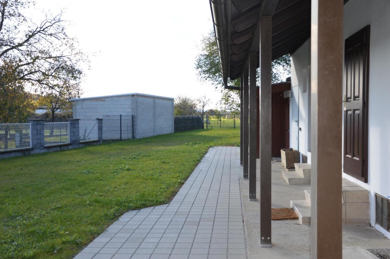 Kinderlachen Garantiert Lutzmannsburg Esterno foto