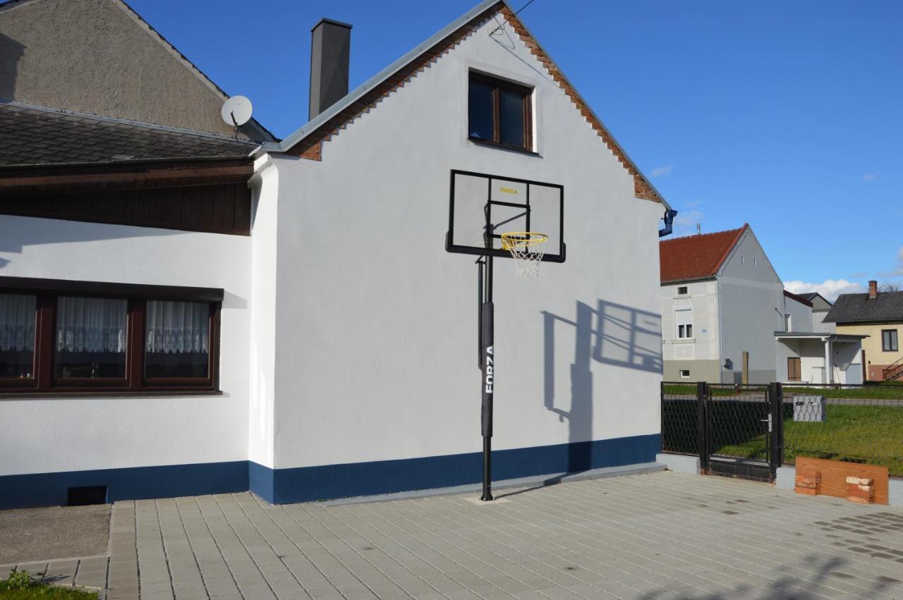 Kinderlachen Garantiert Lutzmannsburg Esterno foto